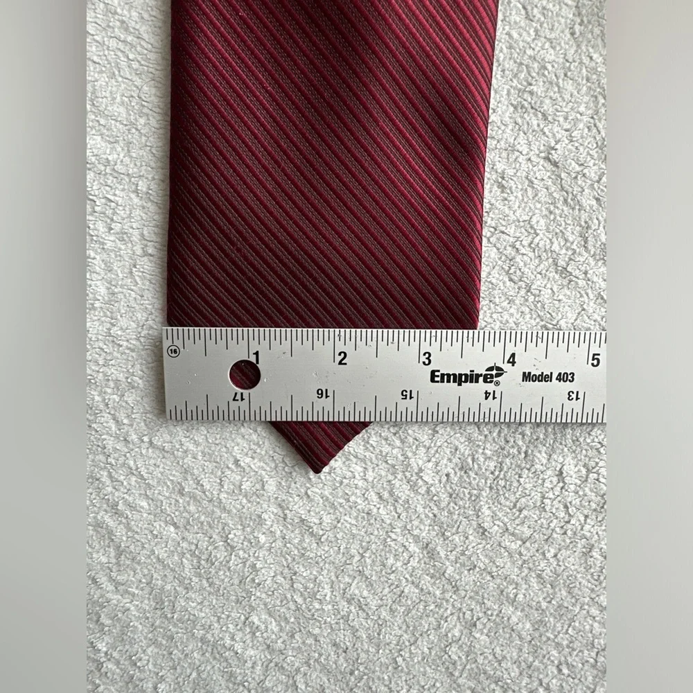 Dolce & Gabbana Maroon Solid 100% Silk Adjustable Mens Necktie -‎ Made in Italy